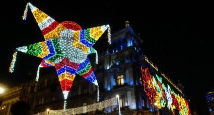 La Navidad llega a la CDMX y así se ve el Zócalo con el alumbrado; verbena se instala este día