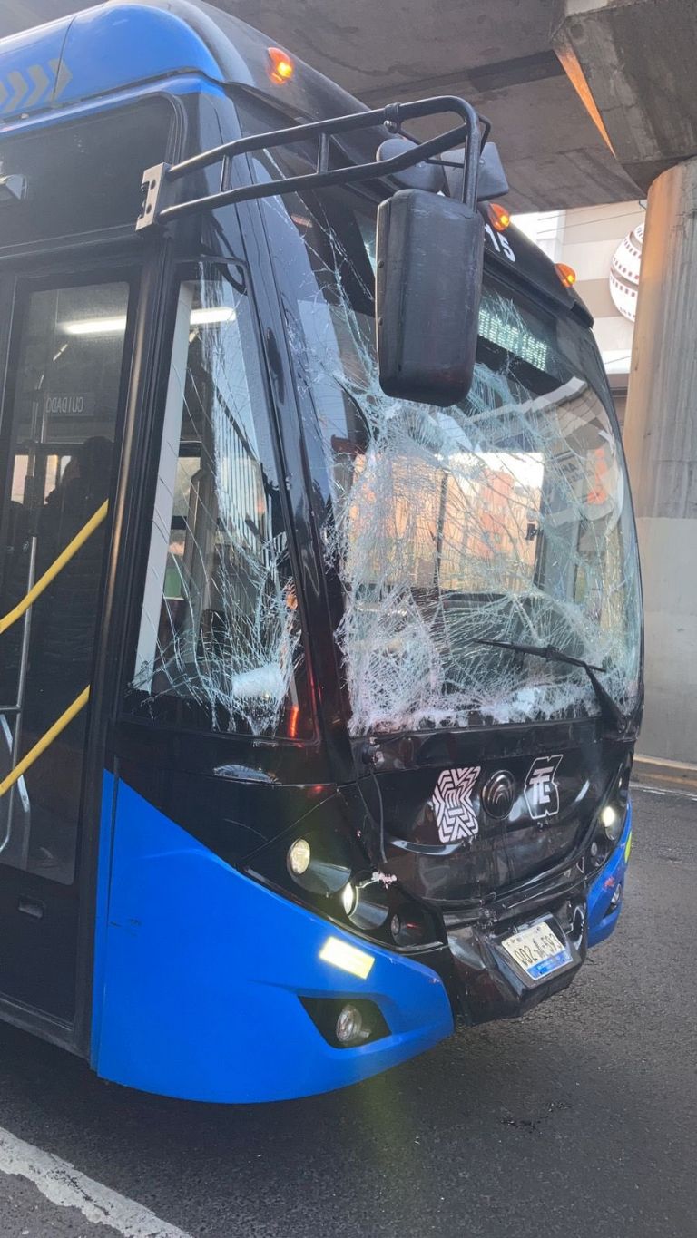 Autoridades se movilizaron por un accidente en CDMX. Foto: Twitter