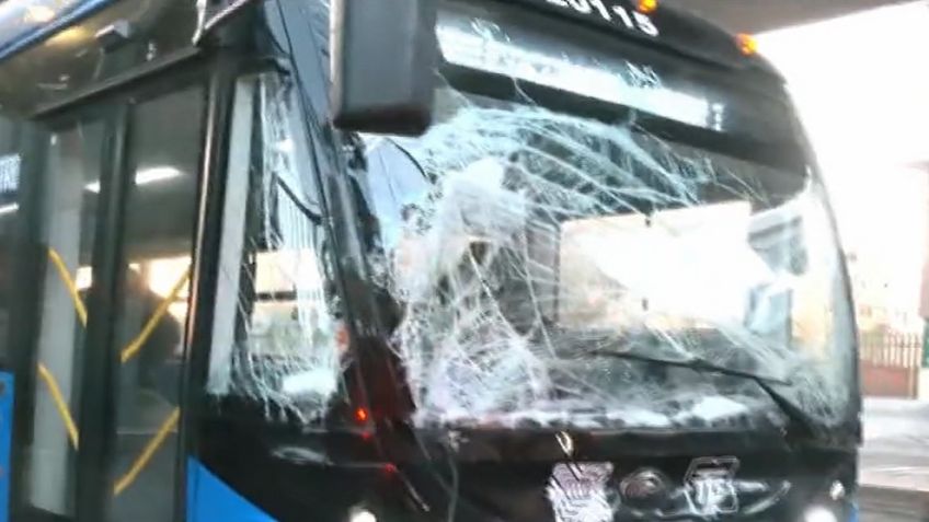 Fuerte accidente en CDMX: Metrobús colisiona con Trolebús en Iztapalapa; hay 15 víctimas