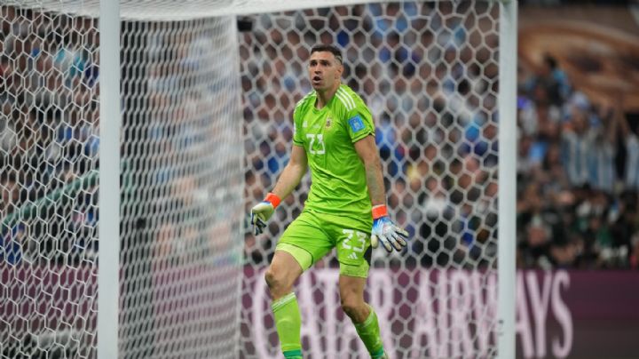 'Dibu' Martínez explica por qué hizo un gesto obsceno en las premiaciones de Qatar 2022