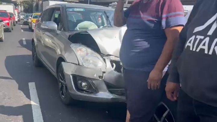 ¡Precaución! Choque entre ocho autos en Avenida Oceanía provoca caos vehicular