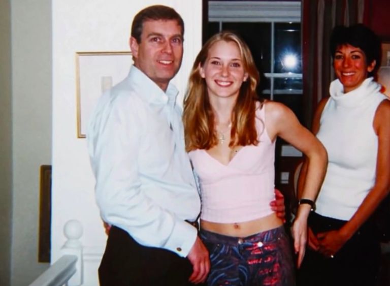 Principe Andrés con la víctima 