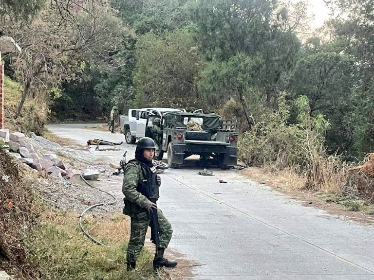 Autoridades se enfrentaron a sicarios en el Edomex. Foto: Twitter