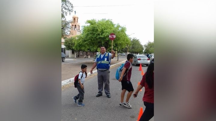 César Alberto Campos ‘El Komander’ realiza labor altruista creando conciencia vial