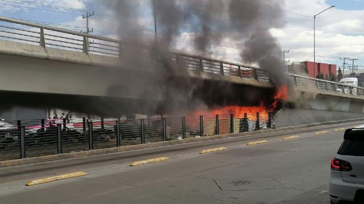 Controlan incendio cerca del Metrobús Tenayuca en la alcaldía Gustavo A. Madero