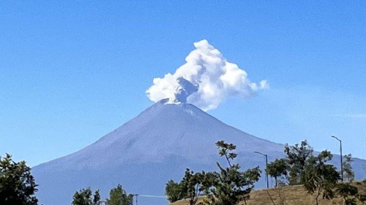 Alerta en la Ciudad de México por caída de ceniza del volcán Popocatépetl