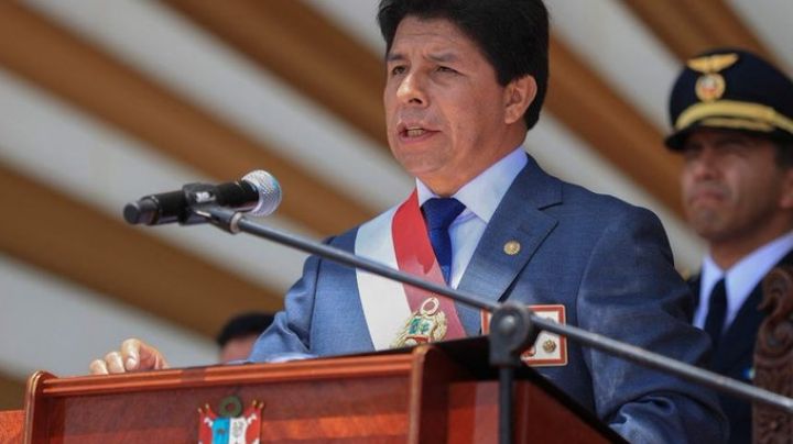 Crisis en Perú: Tras disolver al Congreso y ser destituido como presidente, detienen a Pedro Castillo