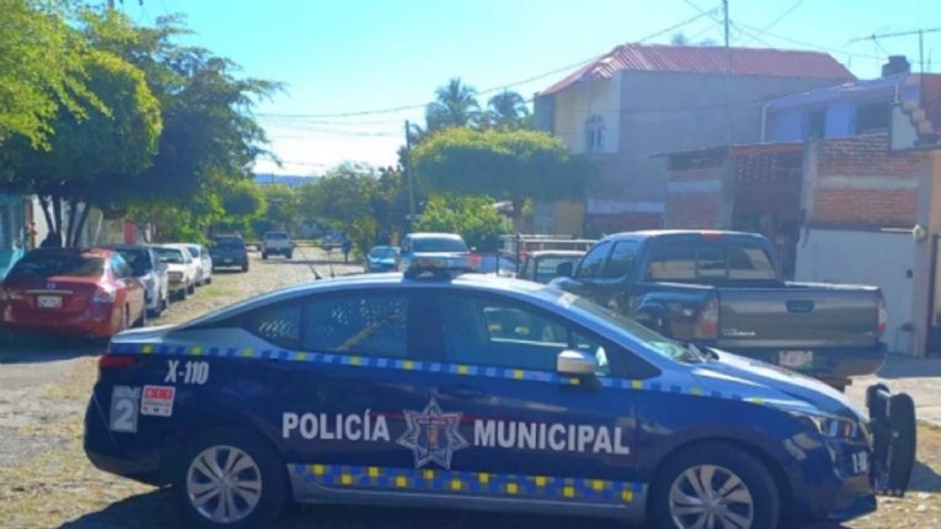 Movilización en Colima: Sicarios a bordo de un automóvil asesinan a balazos a un transeúnte