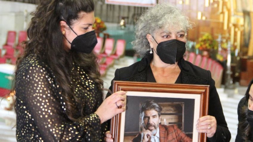 VIDEO: Con lágrimas y el corazón roto, Amanda Miguel encabeza misa a Diego Verdaguer