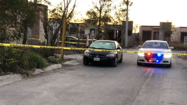 Dentro de una casa abandonada, localizan dos cuerpos; otro fue asesinado a balazos