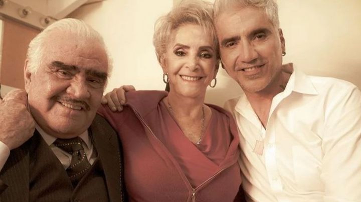 Shock en la música: Ahogado en llanto, Alejandro Fernández revela cómo está Doña 'Cuquita'