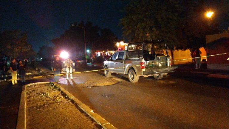 En la imagen, movilización por el fuego cruzado que se desató en San Ignacio Río Muerto, en Sonora