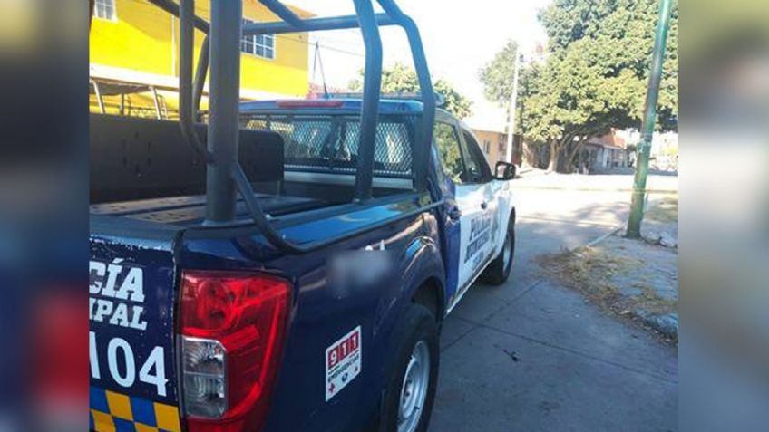 Frente a un grupo de personas, sicarios asesinan a vendedor de frutas en tianguis