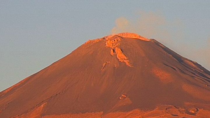 Volcán Popocatépetl registra 2 sismos y un total de 35 exhalaciones en las últimas 24 horas
