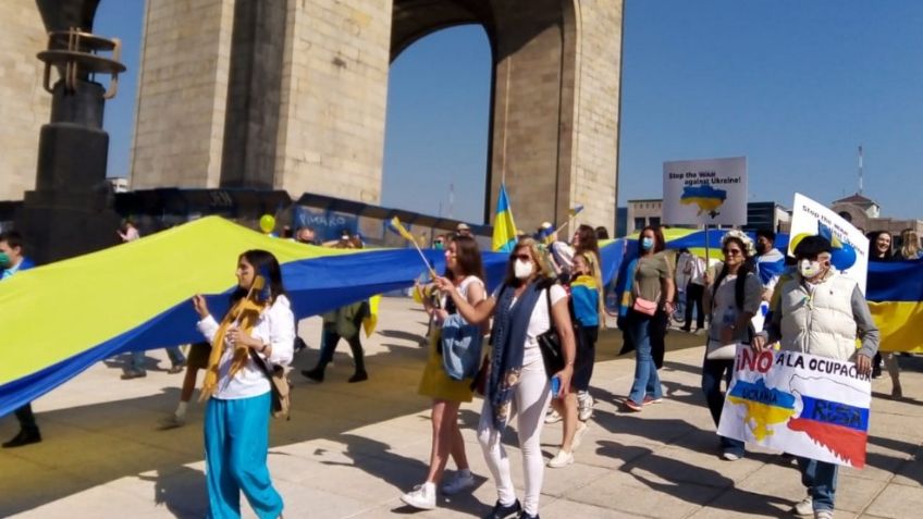 Ucranianos en México toman las calles para protestar contra posible invasión de Rusia