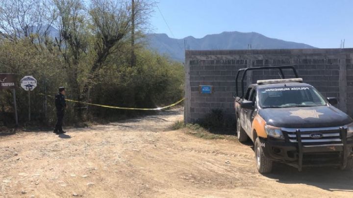 Fuego en Nuevo León: Comando armado irrumpe en quinta y asesina a tres hombres