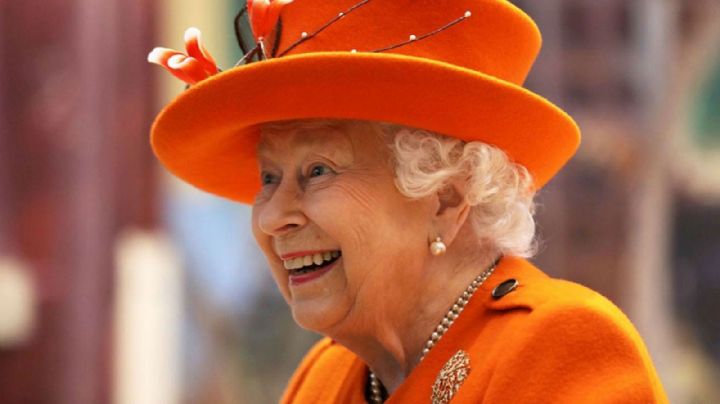 Tras cambio de imagen de la BBC, se especula muerte de la reina Isabel II; funcionario lo niega