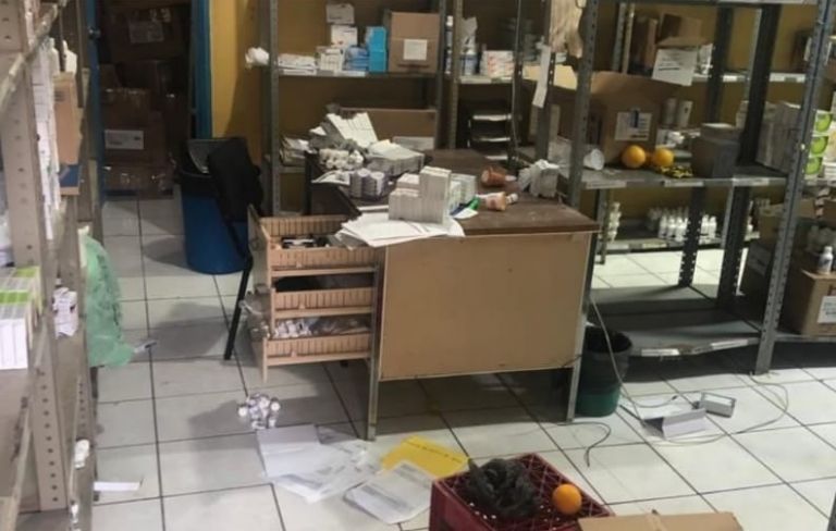 En la imagen, los estragos del robo en la farmacia de Hospital General de Ciudad Obregón