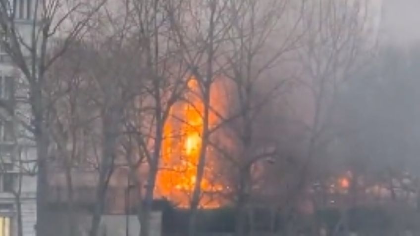VIDEOS: Incendio cerca del Museo de Orsay en París moviliza a los cuerpos de emergencia