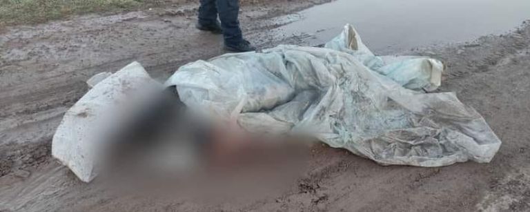 Autoridades se movilizaron por la presencia de dos cuerpos sin vida tirados en un camino de Cócorit, pueblo de Cajeme