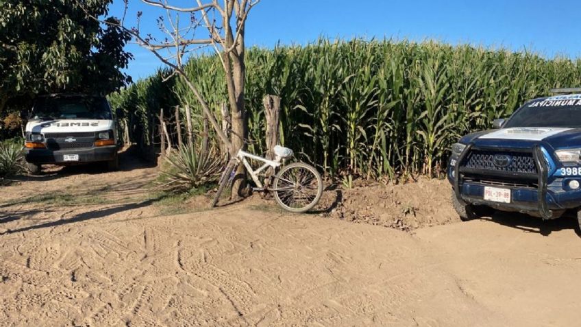 Culiacán: Con machetazos en el cuello, abandonan cadáver en una parcela