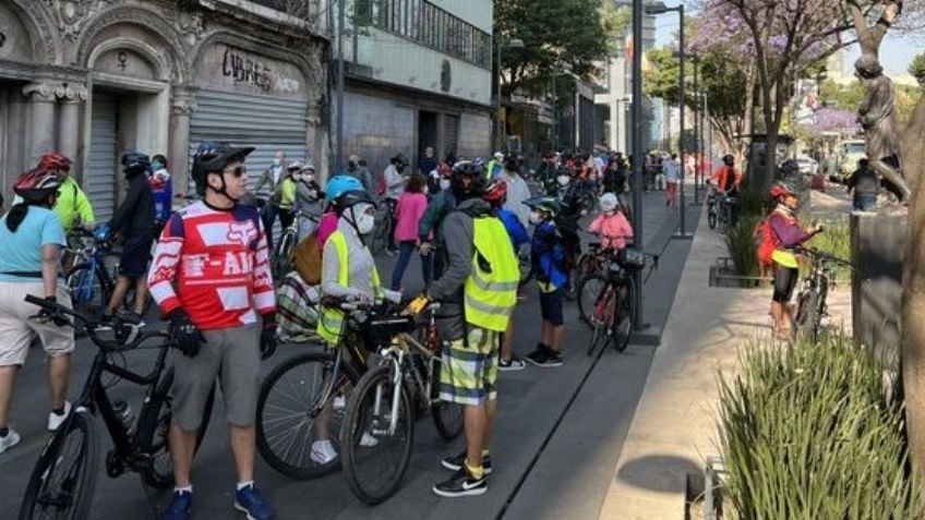 Gobierno de CDMX queda mal a ciclistas a los que invitó a conocer el AIFA; faltaron autobuses