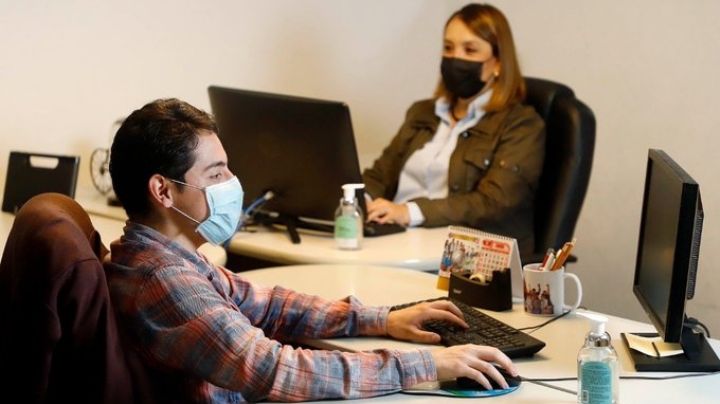 ¡Bye al cubrebocas! Francia quita además pase sanitario; Moscú 'se quita' solo la mascarilla