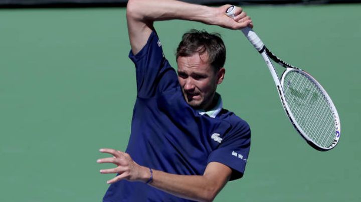 Lunes negro para Medvedev en Indian Wells, queda eliminado y pierde cima de la ATP