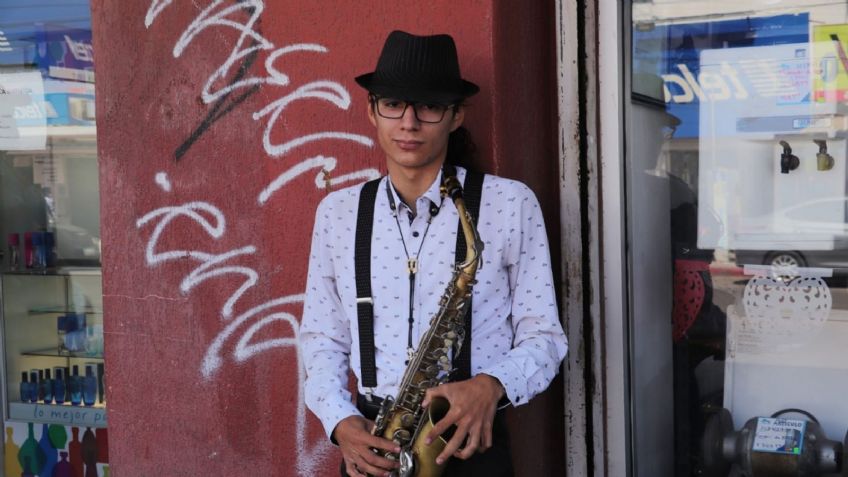 Ciudad Obregón: Darduin paga clases de música con su talento, busca apoyo para cumplir su sueño