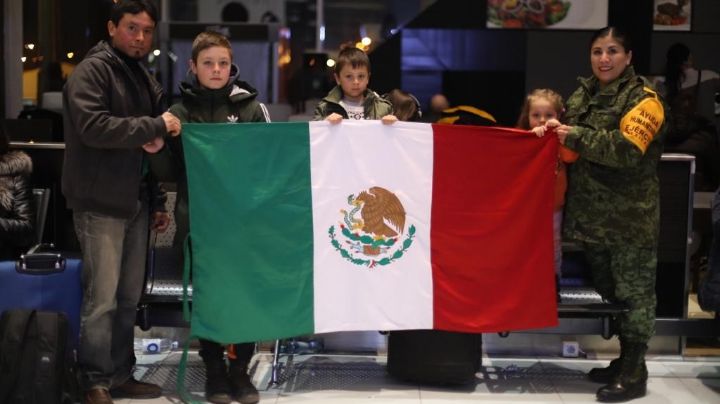 Vuelo de la FAM regresa a CDMX; SRE comparte momento en que embajadores despiden connacionales
