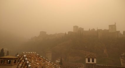 VIDEO: Nube de polvo del desierto del Sahara pone 'en jaque' a Europa; Francia emite alerta