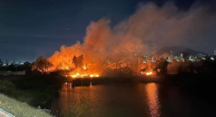 Pánico en Sonora: Voraz incendio consume parque y balneario; Bomberos se movilizan