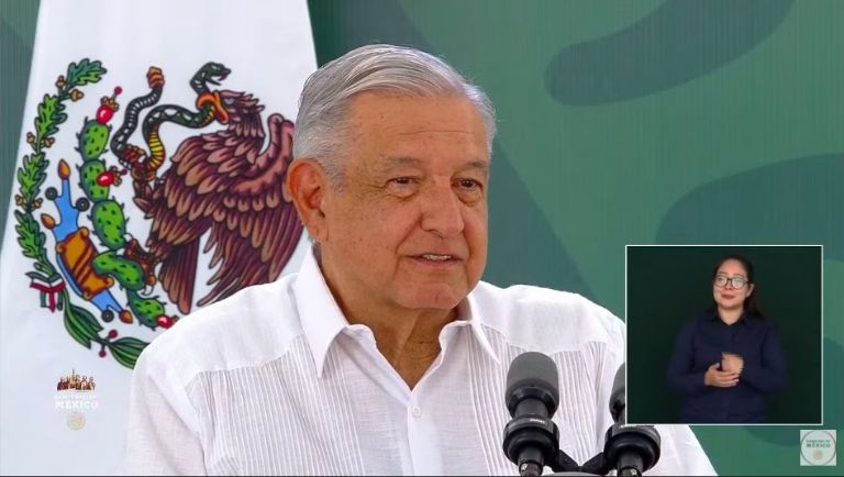 En la imagen, el presidente Andrés Manuel López Obrador en conferencia de prensa desde Minatitlán, en Veracruz