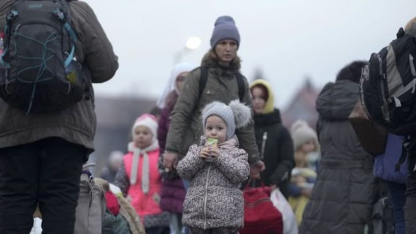 Gobierno de Alemania pide un "puente aéreo" para mover refugiados ucranianos por la UE