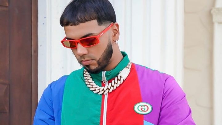 ¡De no creerse! Tras 'dejar en la calle' a su hijo y a su ex, polémico cantante golpea a un DJ