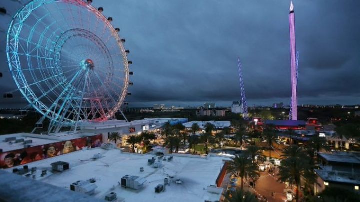 (FUERTE VIDEO) De terror: Menor de edad muere tras caer de juego mecánico en Orlando