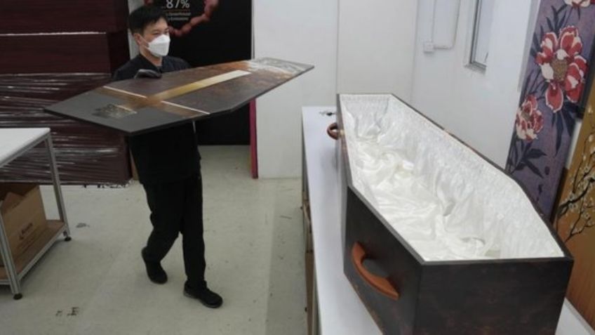 No hay abasto: Hong Kong crea ataúdes de cartón tras la demanda por muertes de  Covid-19