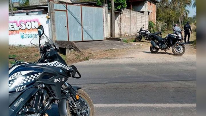 Sobre una brecha, crimen organizado abandona el cuerpo baleado de un hombre