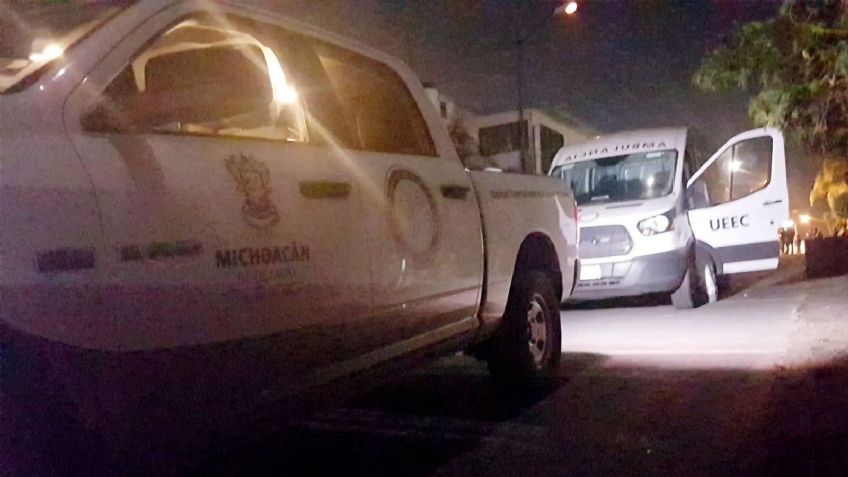 Comando armado irrumpe en negocio de audio y asesinan a balazos en Michoacán