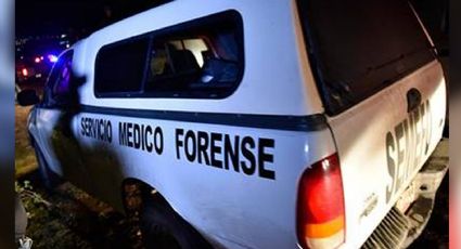 A un costado de una cancha de futbol, se dio el hallazgo del cadáver de un hombre en Colima