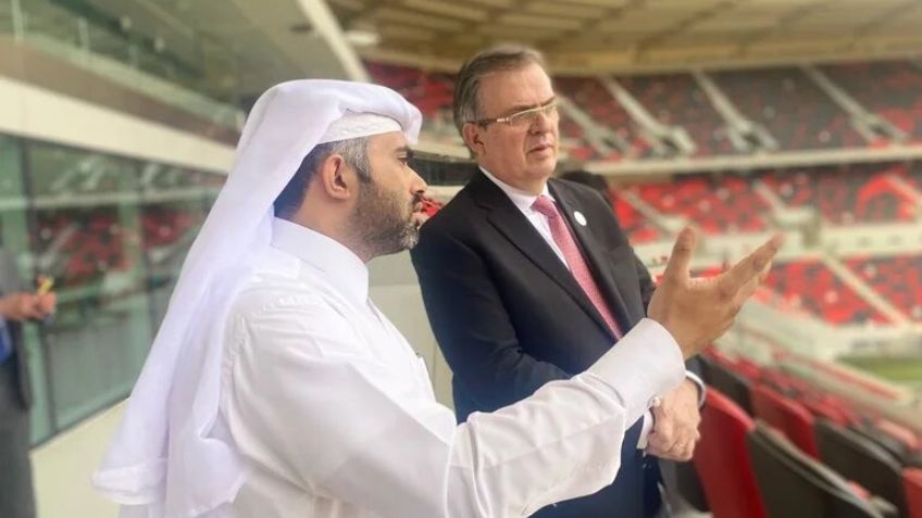 SRE felicita a la Selección por clasificar al mundial; presume estadio en Qatar