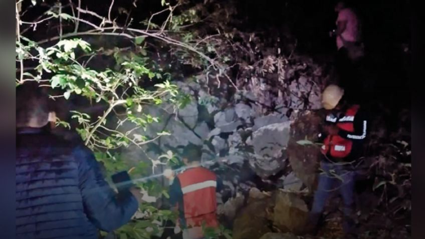 Cadáver putrefacto es localizado al fondo de una barranca en Morelos