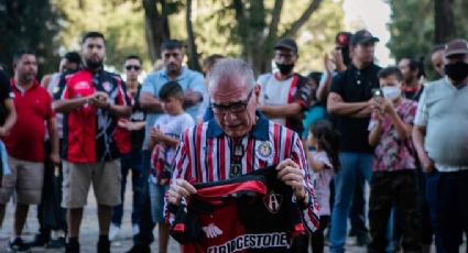 Aficionados rezan por la salud de los heridos en el Corregidora; Atlas no encuentra a 5