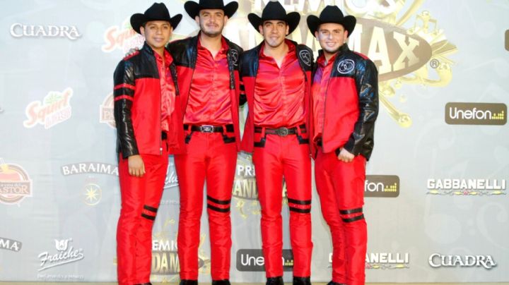 ¡Él es Tony Martínez! El nuevo vocalista de Calibre 50; hacía enchiladas antes de ser famoso