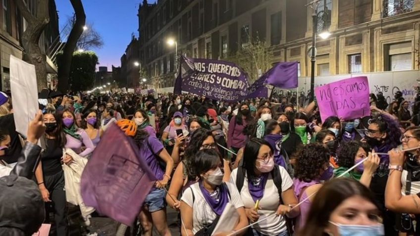Celebra Claudia Sheinbaum que marcha por el 8M en CDMX haya sido pacífica