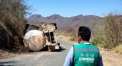 Se vuelca pipa en tramo Rosario Tesopaco-Yécora; Protección Civil cierra carretera
