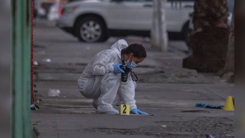 En distintos puntos de Tijuana, localizan dos cuerpos putrefactos y asesinan a un hombre