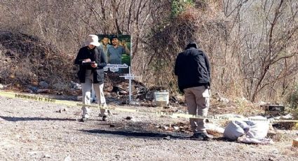 A la orilla de la carretera, desconocidos abandonan cadáver envuelto en un edredón