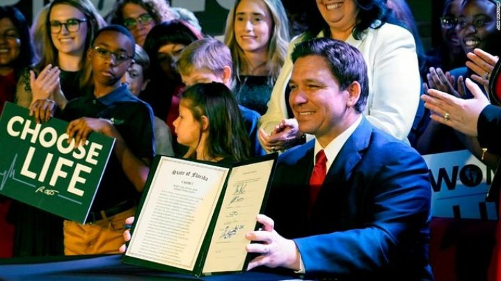 De no creer: Gobernador de Florida firma ley que penaliza el aborto a partir de esta semana