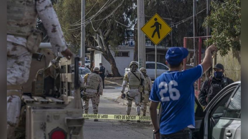 En diferentes puntos de Tijuana, localizan restos humanos y asesinan a un hombre